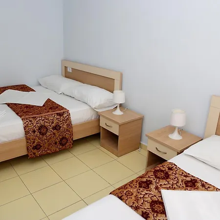 Sky Otel *