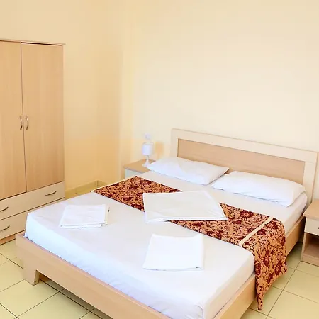Sky Otel *