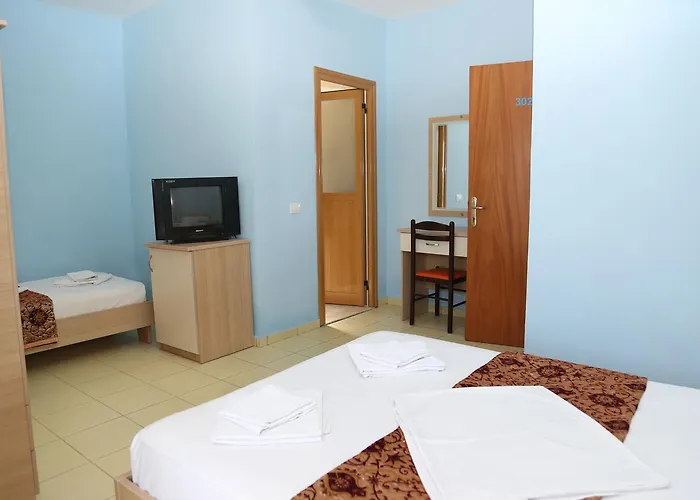 Sky Ξενοδοχείο *